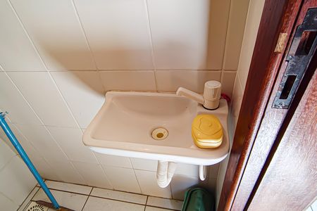 Casa de condomínio à venda com 250m², 4 quartos e 1 vaga Casa de condomínio à venda com 250m², 4 quartos e 1 vagalavabo externo