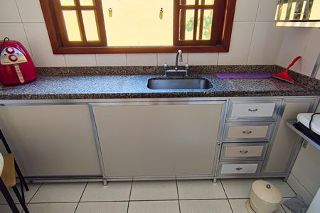 Casa de condomínio à venda com 250m², 4 quartos e 1 vaga Casa de condomínio à venda com 250m², 4 quartos e 1 vagaCozinha