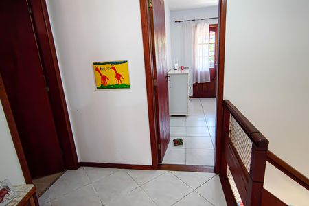 Casa de condomínio à venda com 250m², 4 quartos e 1 vaga Casa de condomínio à venda com 250m², 4 quartos e 1 vagahall