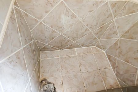 Casa de condomínio à venda com 250m², 4 quartos e 1 vaga Casa de condomínio à venda com 250m², 4 quartos e 1 vagaBanheiro da Suíte