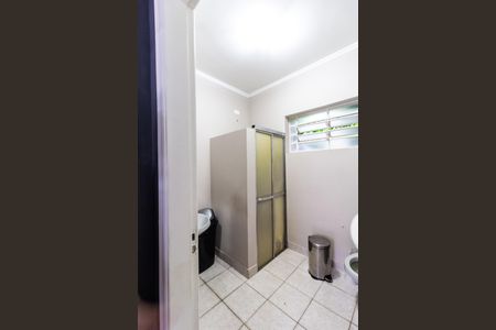 Casa para alugar com 350m², 3 quartos e 4 vagas Casa para alugar com 350m², 3 quartos e 4 vagasBanheiro