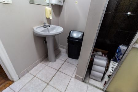 Casa para alugar com 350m², 3 quartos e 4 vagas Casa para alugar com 350m², 3 quartos e 4 vagasBanheiro