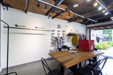 Casa para alugar com 350m², 3 quartos e 4 vagas Casa para alugar com 350m², 3 quartos e 4 vagasGaragem Coberta