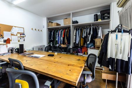 Casa para alugar com 350m², 3 quartos e 4 vagas Casa para alugar com 350m², 3 quartos e 4 vagasQuarto 2