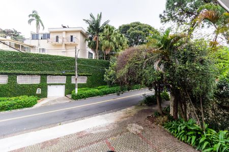 Casa para alugar com 350m², 3 quartos e 4 vagas Casa para alugar com 350m², 3 quartos e 4 vagasVista do Quarto 2