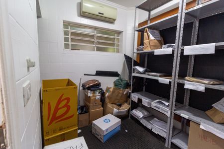 Casa para alugar com 350m², 3 quartos e 4 vagas Casa para alugar com 350m², 3 quartos e 4 vagasDepósito