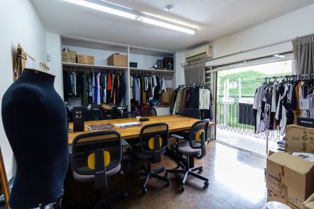 Casa para alugar com 350m², 3 quartos e 4 vagas Casa para alugar com 350m², 3 quartos e 4 vagasQuarto 2