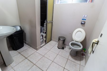 Casa para alugar com 350m², 3 quartos e 4 vagas Casa para alugar com 350m², 3 quartos e 4 vagasBanheiro