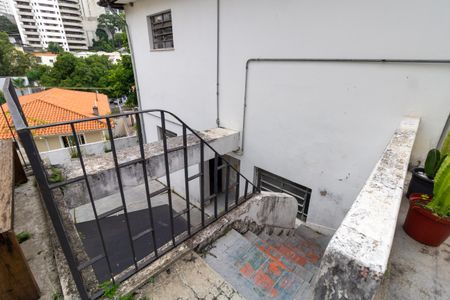 Casa para alugar com 350m², 3 quartos e 4 vagas Casa para alugar com 350m², 3 quartos e 4 vagasAcesso a área inferior