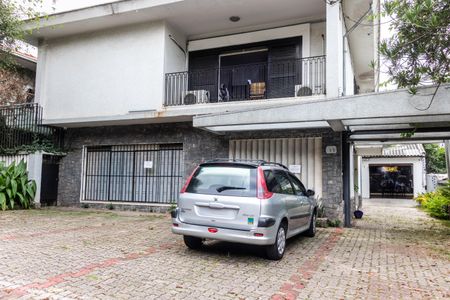 Casa para alugar com 350m², 3 quartos e 4 vagas Casa para alugar com 350m², 3 quartos e 4 vagasGaragem Frente