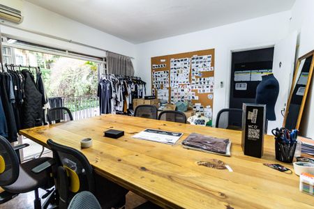 Casa para alugar com 350m², 3 quartos e 4 vagas Casa para alugar com 350m², 3 quartos e 4 vagasQuarto 2