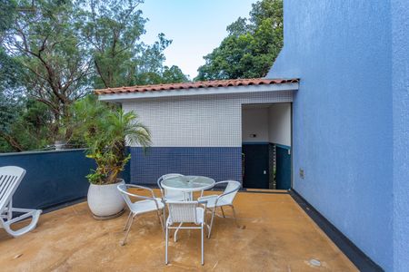 Casa de condomínio à venda com 215m², 3 quartos e 2 vagas Casa de condomínio à venda com 215m², 3 quartos e 2 vagasÁrea comum