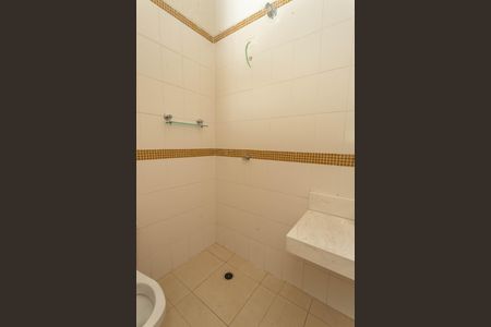 Casa de condomínio à venda com 215m², 3 quartos e 2 vagas Casa de condomínio à venda com 215m², 3 quartos e 2 vagasBanheiro social