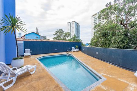 Casa de condomínio à venda com 215m², 3 quartos e 2 vagas Casa de condomínio à venda com 215m², 3 quartos e 2 vagasÁrea comum - Piscina