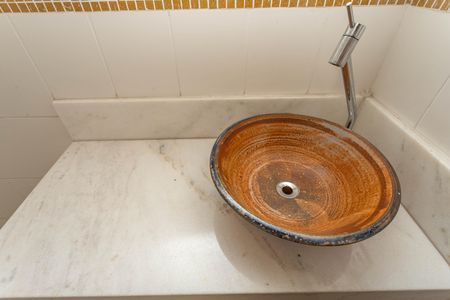 Casa de condomínio à venda com 215m², 3 quartos e 2 vagas Casa de condomínio à venda com 215m², 3 quartos e 2 vagasBanheiro social