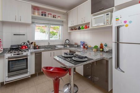 Casa de condomínio à venda com 216m², 3 quartos e 2 vagas Casa de condomínio à venda com 216m², 3 quartos e 2 vagasCozinha