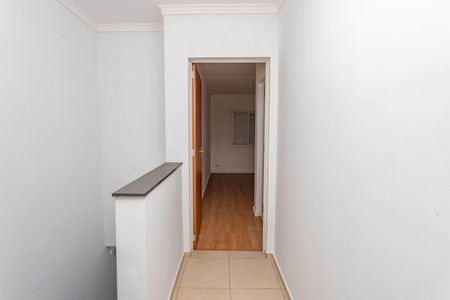 Casa de condomínio à venda com 215m², 3 quartos e 2 vagas Casa de condomínio à venda com 215m², 3 quartos e 2 vagasCorredor