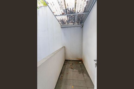 Casa de condomínio à venda com 215m², 3 quartos e 2 vagas Casa de condomínio à venda com 215m², 3 quartos e 2 vagasÁrea externa