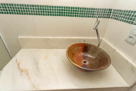 Casa de condomínio à venda com 215m², 3 quartos e 2 vagas Casa de condomínio à venda com 215m², 3 quartos e 2 vagasBanheiro social