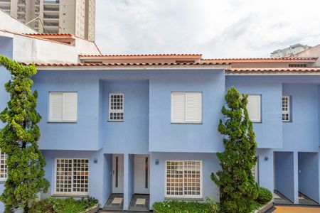 Casa de condomínio à venda com 215m², 3 quartos e 2 vagas Casa de condomínio à venda com 215m², 3 quartos e 2 vagasVista do quarto 2