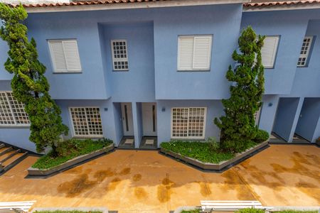 Casa de condomínio à venda com 215m², 3 quartos e 2 vagas Casa de condomínio à venda com 215m², 3 quartos e 2 vagasVista do quarto 2