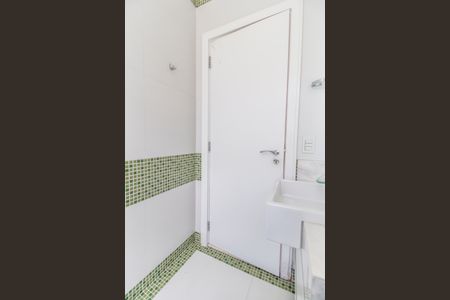 Casa de condomínio à venda com 464m², 4 quartos e 4 vagas Casa de condomínio à venda com 464m², 4 quartos e 4 vagasBanheiro da Suíte 4