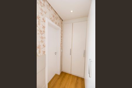 Casa de condomínio à venda com 464m², 4 quartos e 4 vagas Casa de condomínio à venda com 464m², 4 quartos e 4 vagasCloset da suíte 3