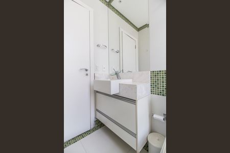 Casa de condomínio à venda com 464m², 4 quartos e 4 vagas Casa de condomínio à venda com 464m², 4 quartos e 4 vagasBanheiro da Suíte 4