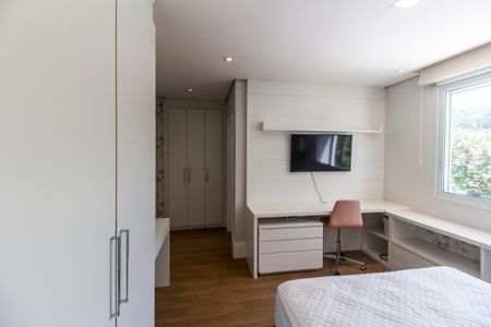 Casa de condomínio à venda com 464m², 4 quartos e 4 vagas Casa de condomínio à venda com 464m², 4 quartos e 4 vagasSuíte 2