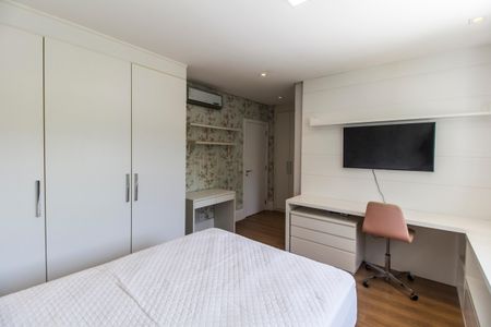 Casa de condomínio à venda com 464m², 4 quartos e 4 vagas Casa de condomínio à venda com 464m², 4 quartos e 4 vagasSuíte 2