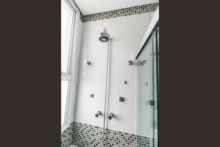 Casa de condomínio à venda com 464m², 4 quartos e 4 vagas Casa de condomínio à venda com 464m², 4 quartos e 4 vagasBanheiro da Suíte 3