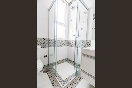 Casa de condomínio à venda com 464m², 4 quartos e 4 vagas Casa de condomínio à venda com 464m², 4 quartos e 4 vagasBanheiro da Suíte 3