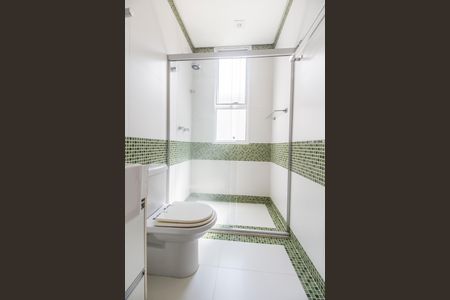 Casa de condomínio à venda com 464m², 4 quartos e 4 vagas Casa de condomínio à venda com 464m², 4 quartos e 4 vagasBanheiro da Suíte 4