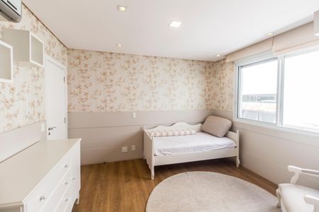 Casa de condomínio à venda com 464m², 4 quartos e 4 vagas Casa de condomínio à venda com 464m², 4 quartos e 4 vagasSuíte 3