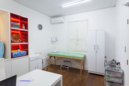 Casa à venda com 450m², 3 quartos e 4 vagas Casa à venda com 450m², 3 quartos e 4 vagasquarto 3