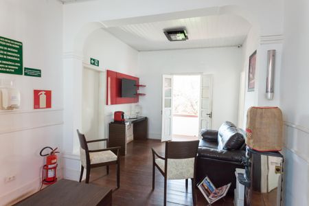 Casa à venda com 450m², 3 quartos e 4 vagas Casa à venda com 450m², 3 quartos e 4 vagasSala