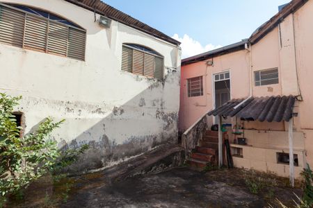 Casa à venda com 450m², 3 quartos e 4 vagas Casa à venda com 450m², 3 quartos e 4 vagasQuintal