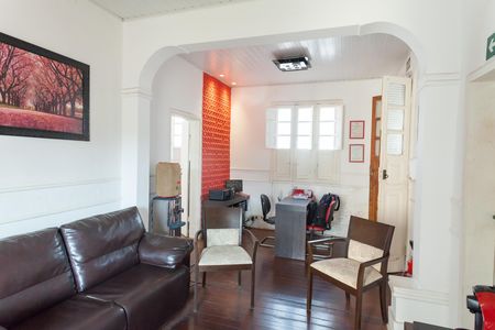 Casa à venda com 450m², 3 quartos e 4 vagas Casa à venda com 450m², 3 quartos e 4 vagasSala