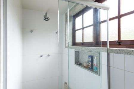 Casa de condomínio à venda com 450m², 3 quartos e 3 vagas Casa de condomínio à venda com 450m², 3 quartos e 3 vagasBanheiro Social