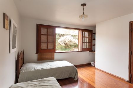 Casa de condomínio à venda com 450m², 3 quartos e 3 vagas Casa de condomínio à venda com 450m², 3 quartos e 3 vagasquarto 1