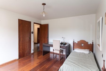 Casa de condomínio à venda com 450m², 3 quartos e 3 vagas Casa de condomínio à venda com 450m², 3 quartos e 3 vagasquarto 1