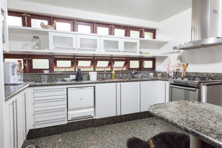 Casa de condomínio à venda com 450m², 3 quartos e 3 vagas Casa de condomínio à venda com 450m², 3 quartos e 3 vagasCozinha