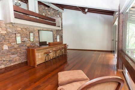 Casa de condomínio à venda com 450m², 3 quartos e 3 vagas Casa de condomínio à venda com 450m², 3 quartos e 3 vagassala