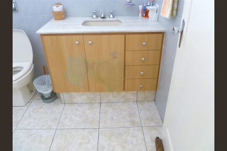 Casa à venda com 180m², 3 quartos e 6 vagas