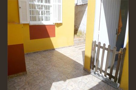 Casa à venda com 180m², 3 quartos e 6 vagas