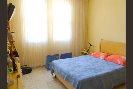 Casa à venda com 180m², 3 quartos e 6 vagas