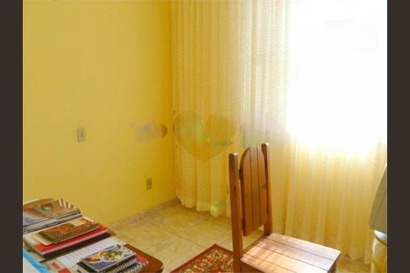 Casa à venda com 180m², 3 quartos e 6 vagas