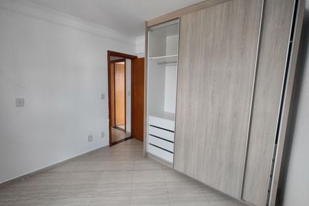 Apartamento à venda com 180m², 3 quartos e 2 vagas Apartamento à venda com 180m², 3 quartos e 2 vagasSuíte 1