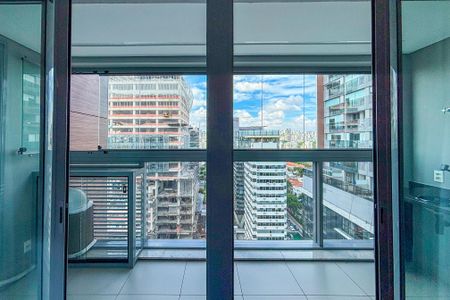 Studio para alugar com 29m², 1 quarto e 1 vaga Studio para alugar com 29m², 1 quarto e 1 vagaVaranda