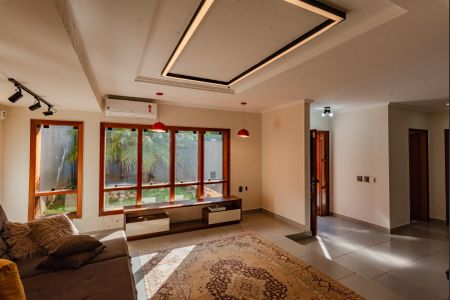 Casa para alugar com 400m², 4 quartos e 3 vagas Casa para alugar com 400m², 4 quartos e 3 vagasSala de Visitas